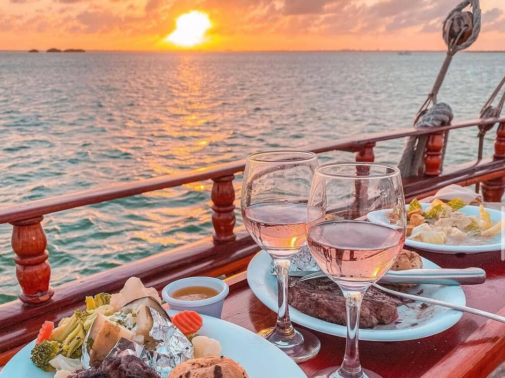 Columbus Tour, Experiencia Romántica en Cancún