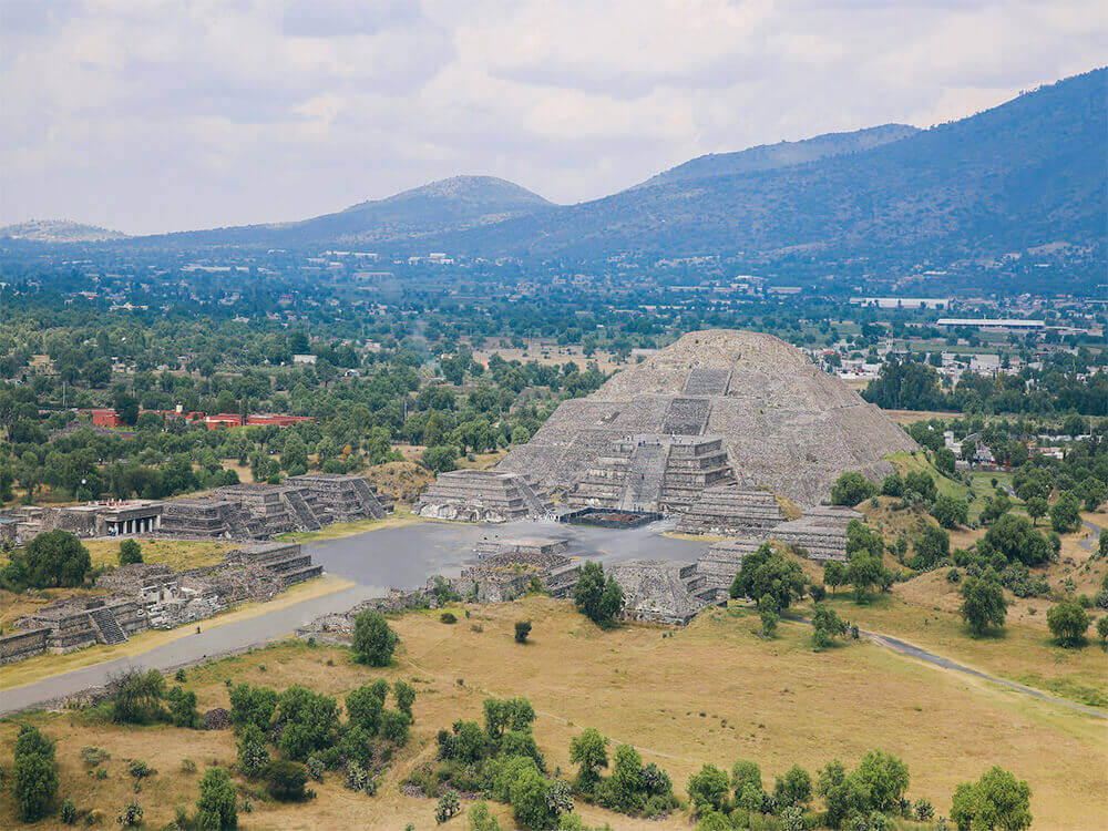 Tour las dos culturas : Basilica de guadalupe y Visita a teotihuacan con tlatelolco