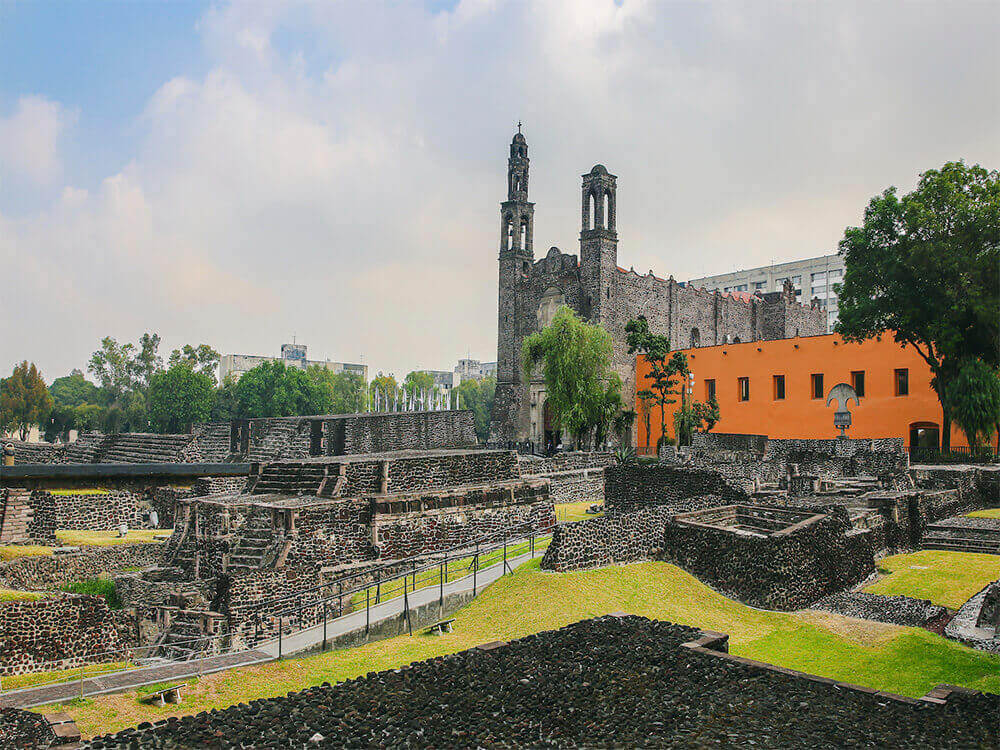 Tour las dos culturas : Basilica de guadalupe y Visita a teotihuacan con tlatelolco