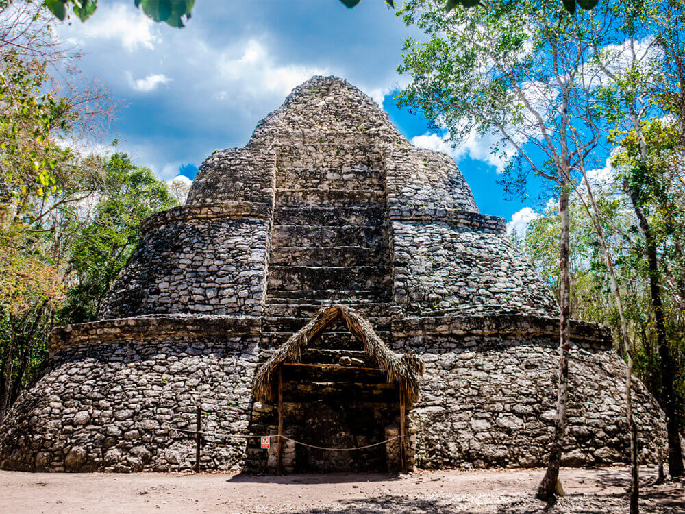 Entrada a Zona Arqueológica de Cobá