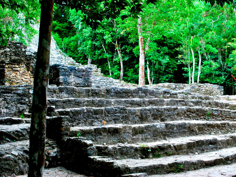 Entrada a Zona Arqueológica de Cobá